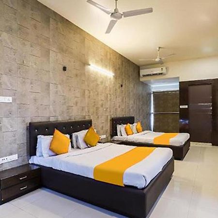 Hotel O Marigold Surat Dış mekan fotoğraf