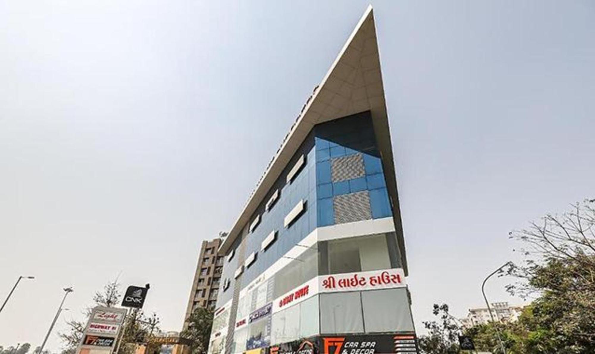 Hotel O Marigold Surat Dış mekan fotoğraf